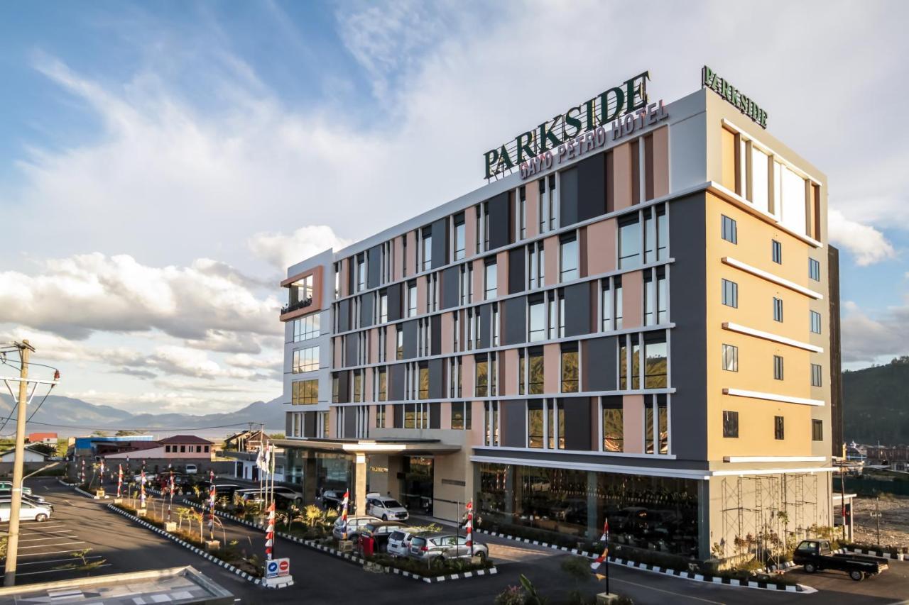 Parkside Gayo Petro Hotel Takengon Екстериор снимка